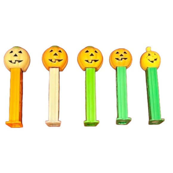 🌍Vintage Pez Jack O’Laterns Set of 5 Pumpkins Includes Die Cut and 2 GITD - Picture 9 of 10